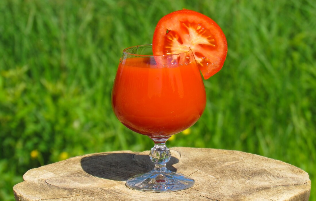 Польза и вред томатного сока для организма женщин