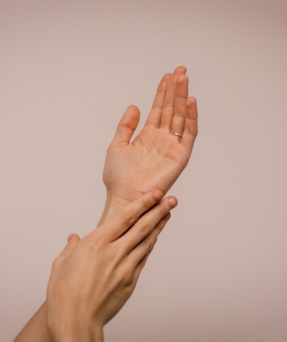 Пилинг для кожи рук своими руками – 10 домашних бьюти-рецептов