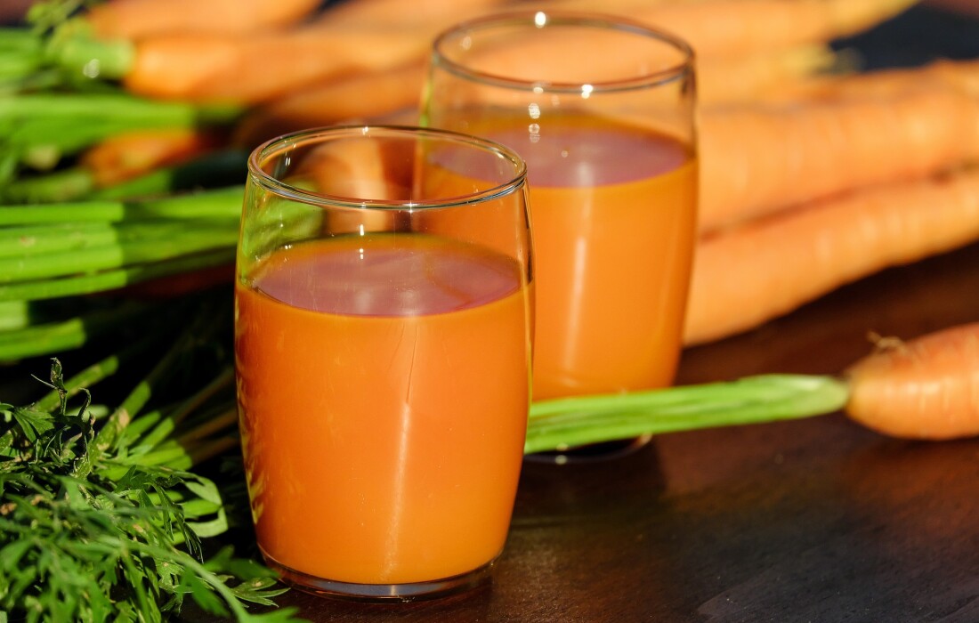 Польза и вред свежего морковного сока с мякотью для организма