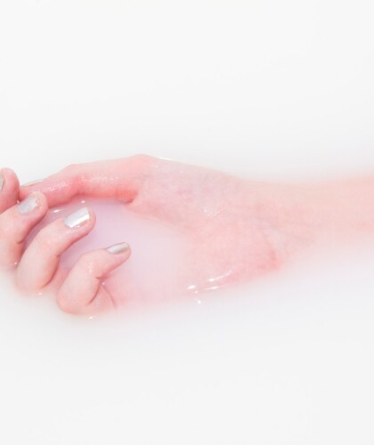 Бьюти-совет: как визуально сделать кожу рук моложе?