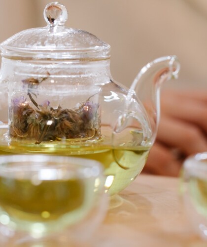 Полезные чаи для женщин и их свойства – ТОП-10 лучших чайных напитков