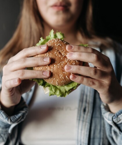 Пищевая зависимость и её лечение – как преодолеть тягу к еде