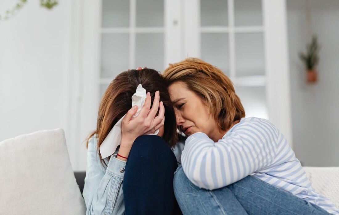 Как пережить смерть любимой мамы и помочь себе – советы психолога