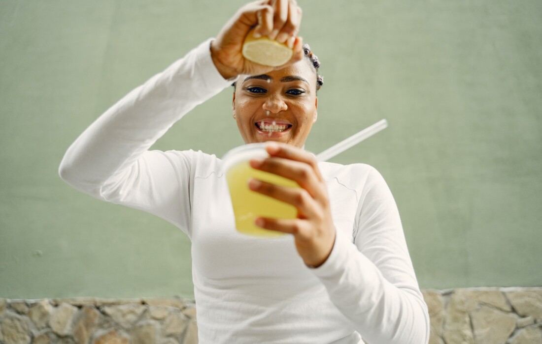 Польза и вред воды с лимоном натощак для женщин