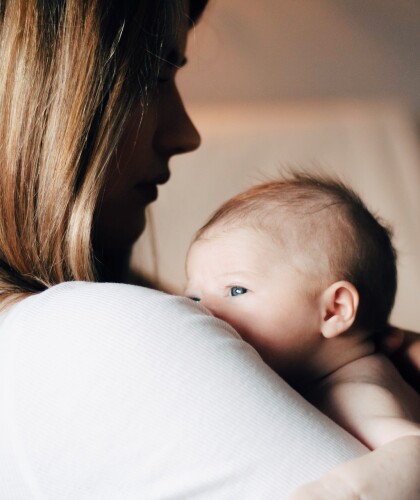 Может ли длительное кормление грудью быть вредным для матери или малыша?