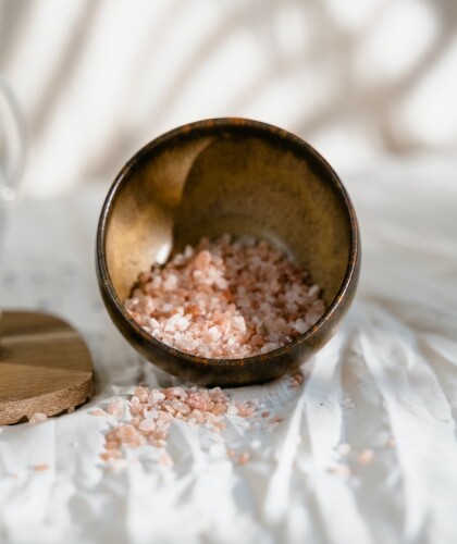 Скраб для сухой кожи в домашних условиях: лучшие рецепты для лица, рук и тела