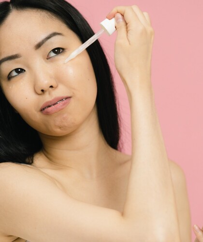 Камфорное масло для лица в косметологии: ТОП-10 масок от морщин