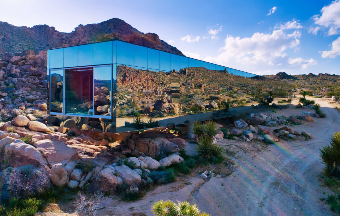 5 000 долларов за ночь в пустыне – в калифорнийском парке нашли зеркальный дом