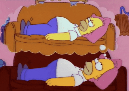 Гомер мечтает на диване