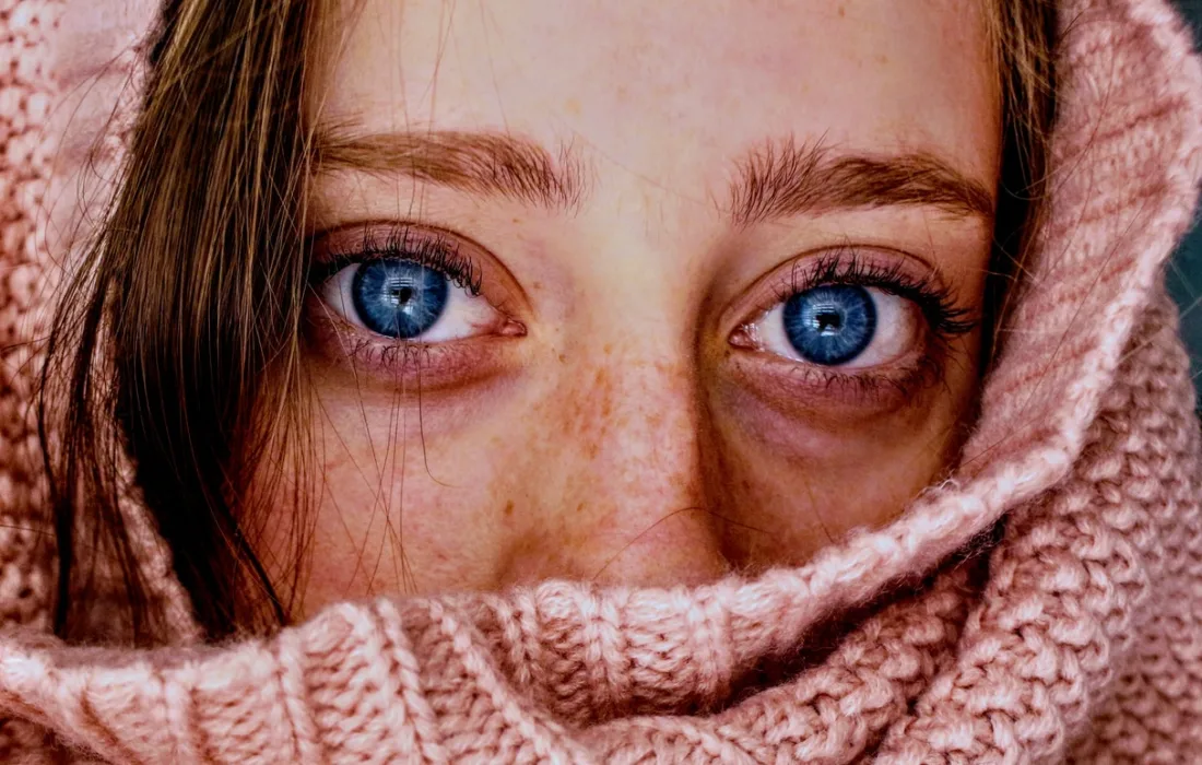 красивые голубые глаза